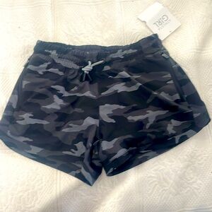 Athleta all play 3” inch short. Girls Xl/14. Black camo print. NWT zip pocket